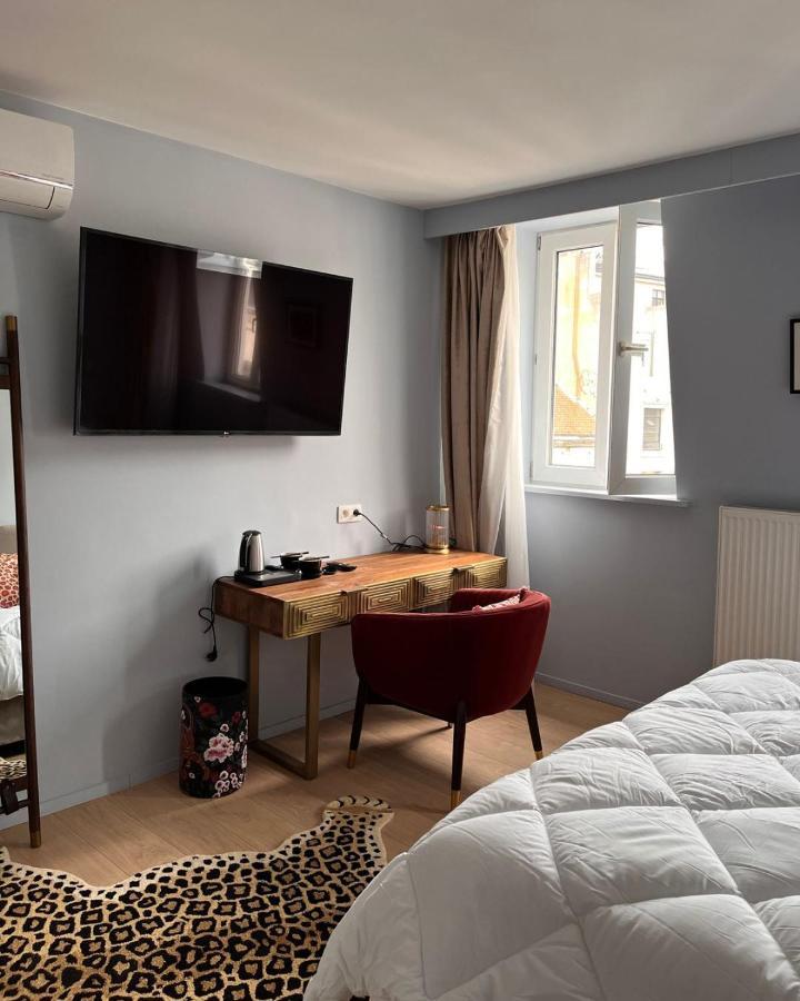 Hotel La Piece Брюссель Экстерьер фото
