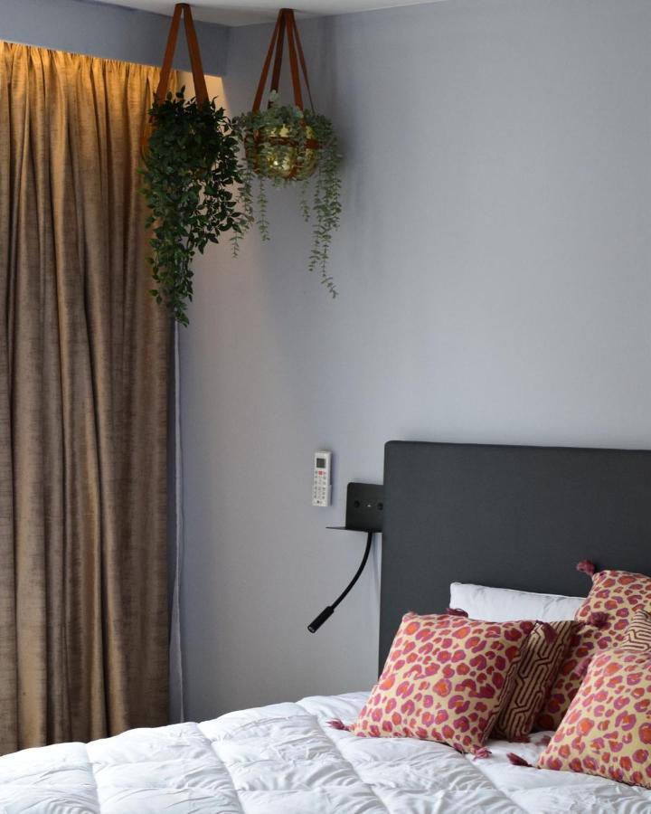 Hotel La Piece Брюссель Экстерьер фото